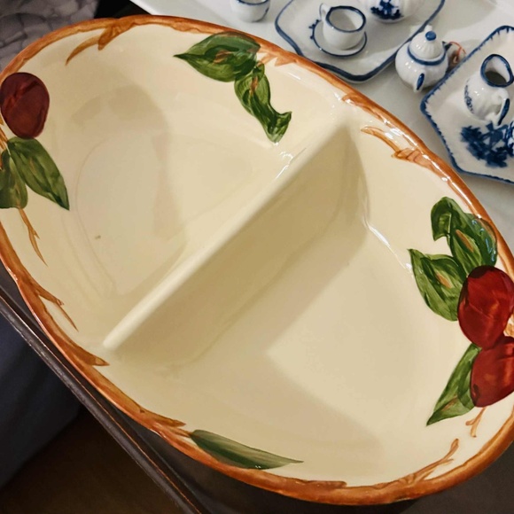 FRANCISCAN "APPLE" COLLECTION 10" DIVIDED VEGETABLE BOWL (USA BACKSTAMP) - Picture 3 of 6